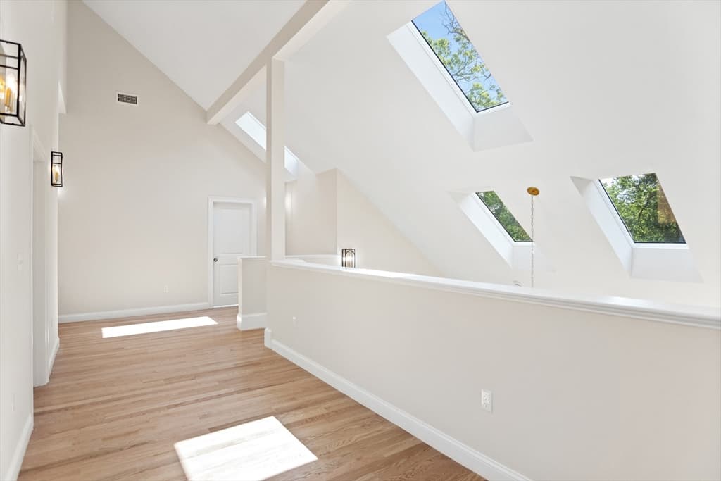 Condominium at 18 Talbot Lane # 18, Reading MA 01867, Reading, photo 28 of 33