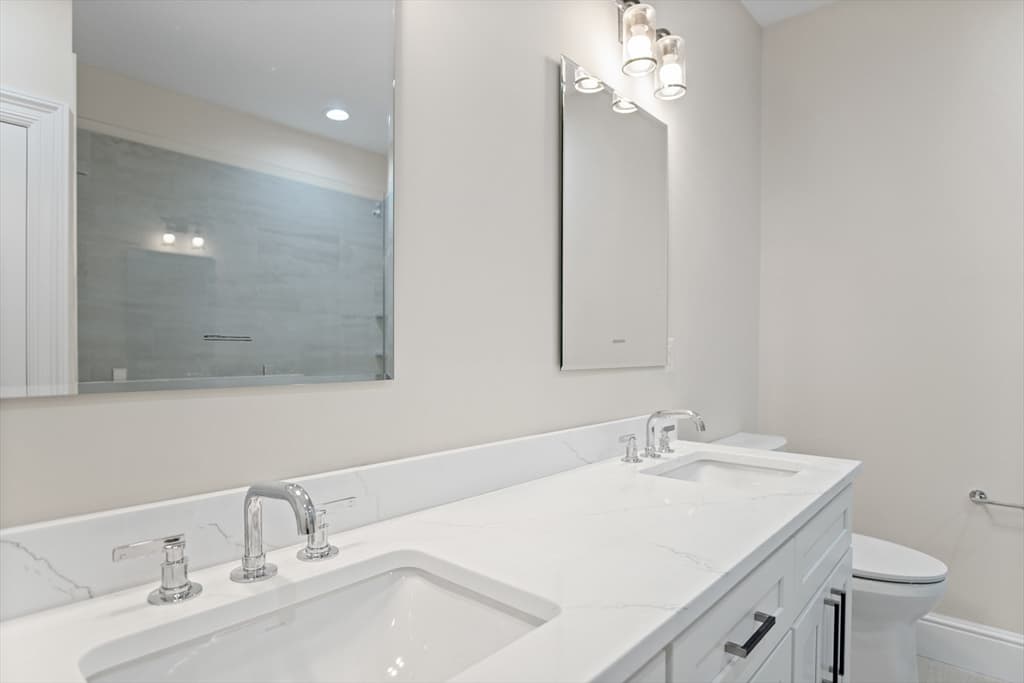 Condominium at 18 Talbot Lane # 18, Reading MA 01867, Reading, photo 20 of 33