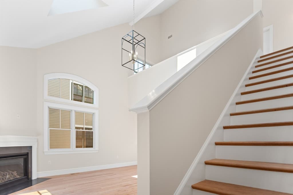 Condominium at 18 Talbot Lane # 18, Reading MA 01867, Reading, photo 21 of 33