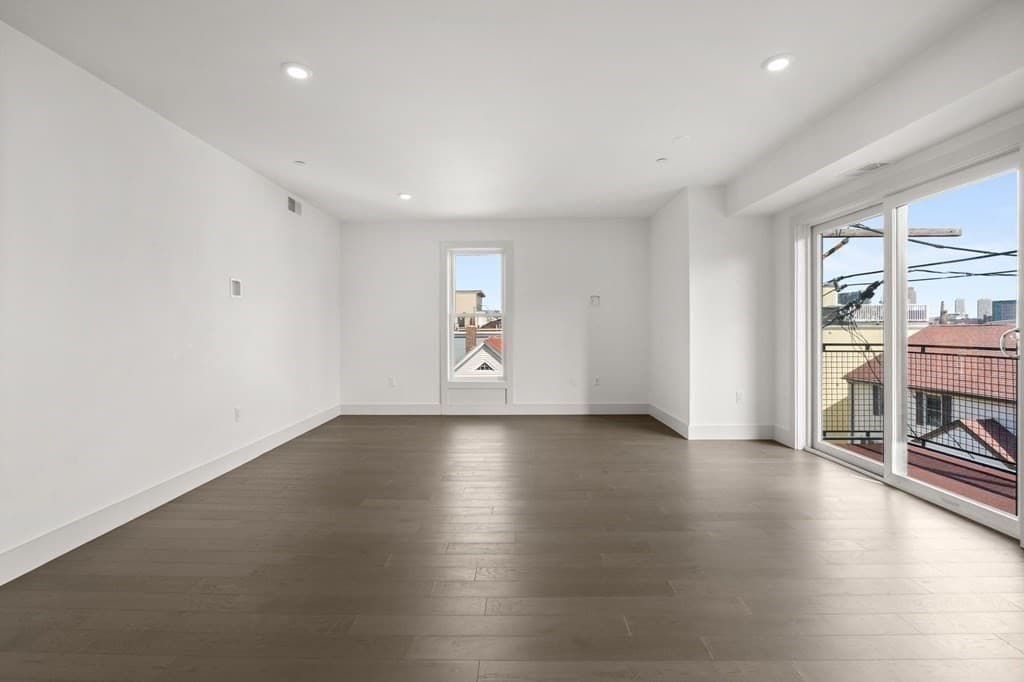 Condominium at 410 W Broadway # 305, Boston MA 02127, Boston, photo 4 of 21