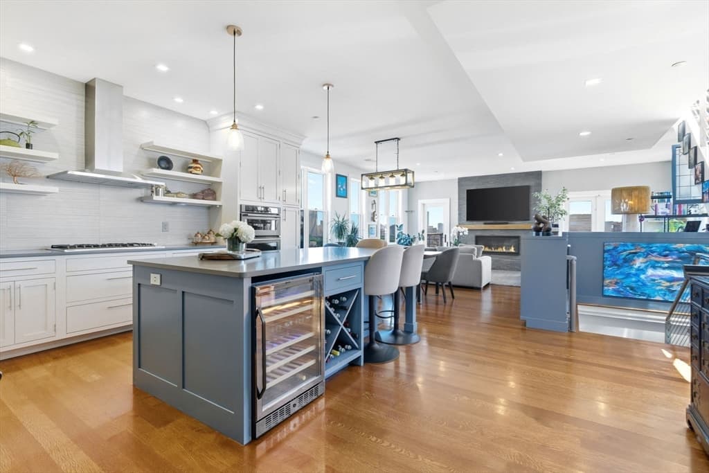 Condominium at 284 Bunker Hill St # 5, Boston MA 02129, Boston, photo 5 of 28