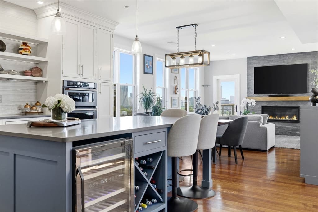Condominium at 284 Bunker Hill St # 5, Boston MA 02129, Boston, photo 9 of 28