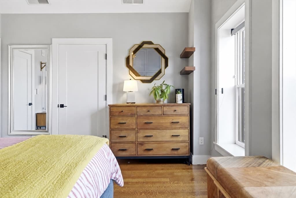 Condominium at 284 Bunker Hill St # 5, Boston MA 02129, Boston, photo 19 of 28