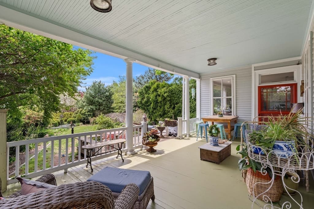 29 Galloupes Point Road, Swampscott MA 01907 photo 4
