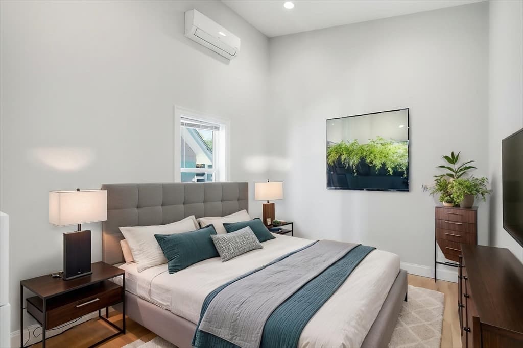 Condominium at 34 Underhill St # 4, Winthrop MA 02152, Winthrop, photo 9 of 17