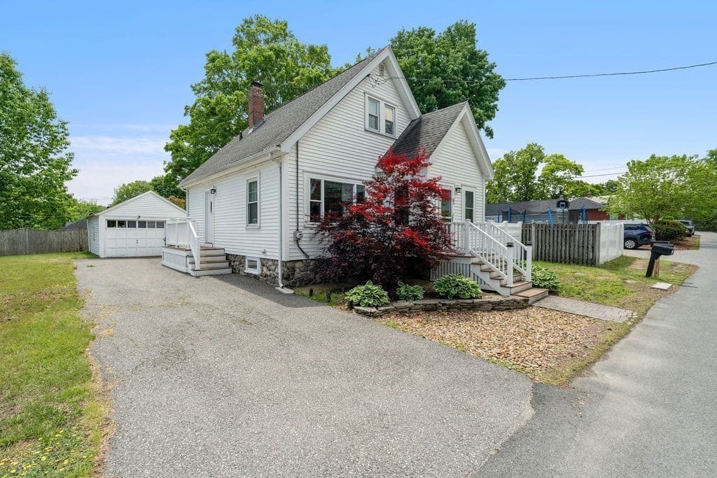 Single Family Residence at 17 Juliette St, Andover MA 01810, Andover, photo 2 of 29
