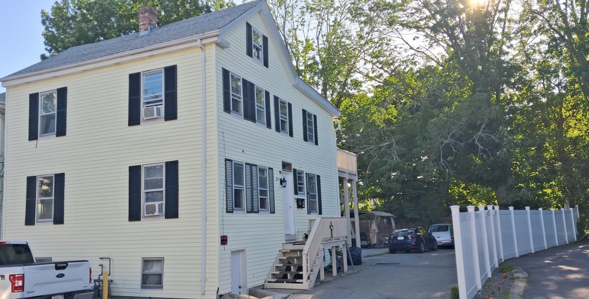 90 School St, Taunton MA 02780