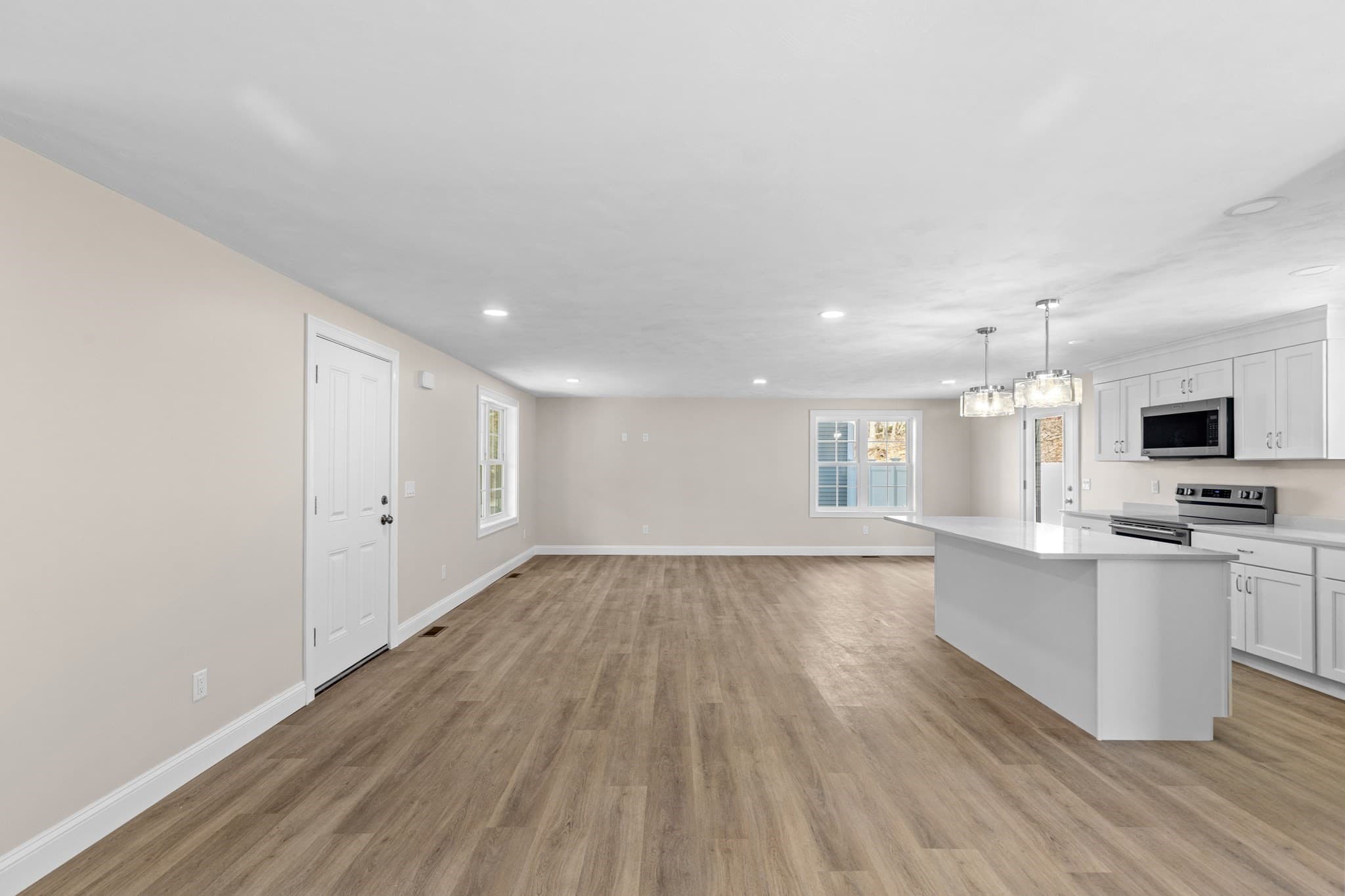 Single Family Residence at 1234 State Rd # 5, Plymouth MA 02360, photo 8 of 37