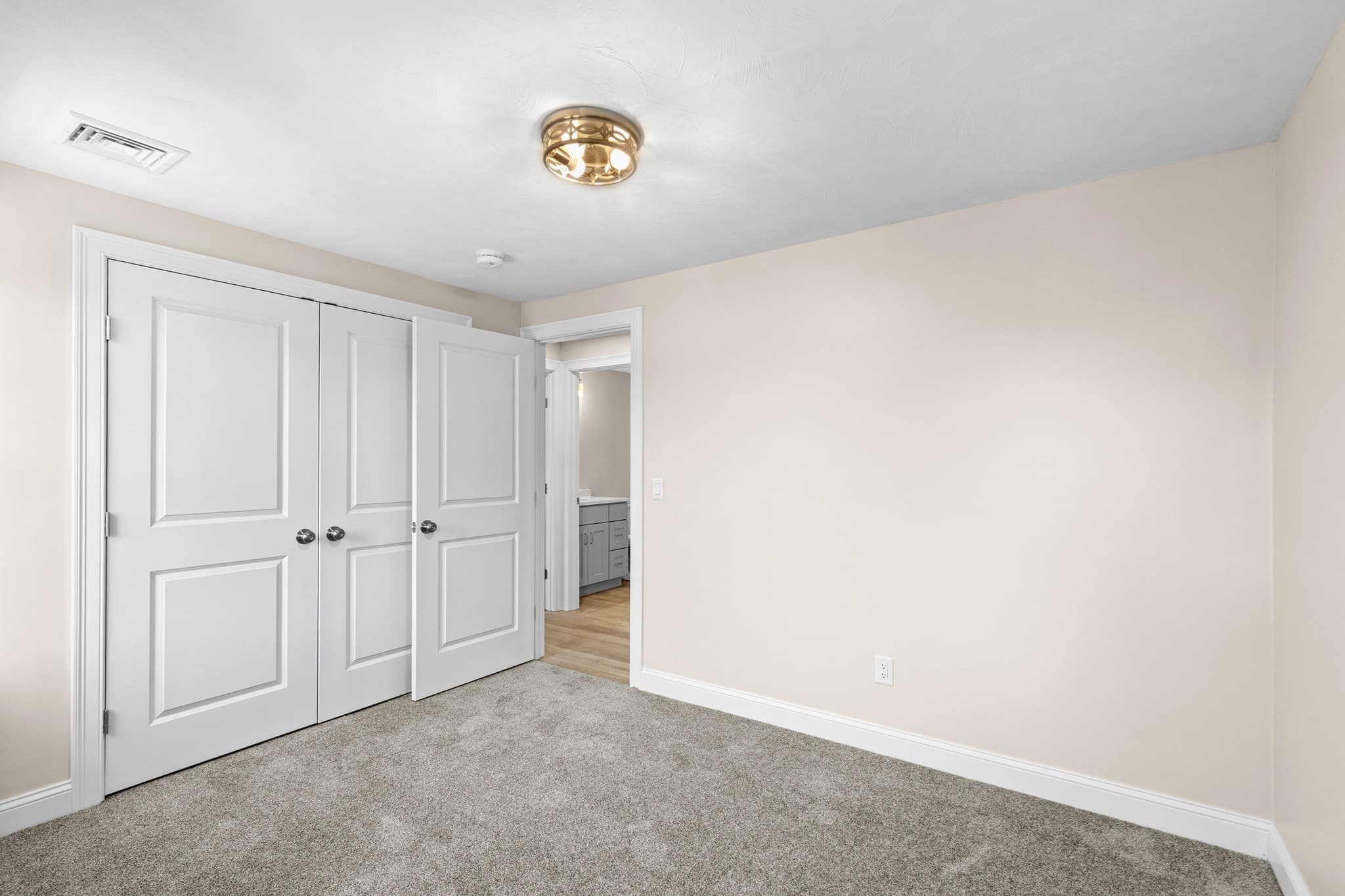 Single Family Residence at 1234 State Rd # 5, Plymouth MA 02360, photo 21 of 37