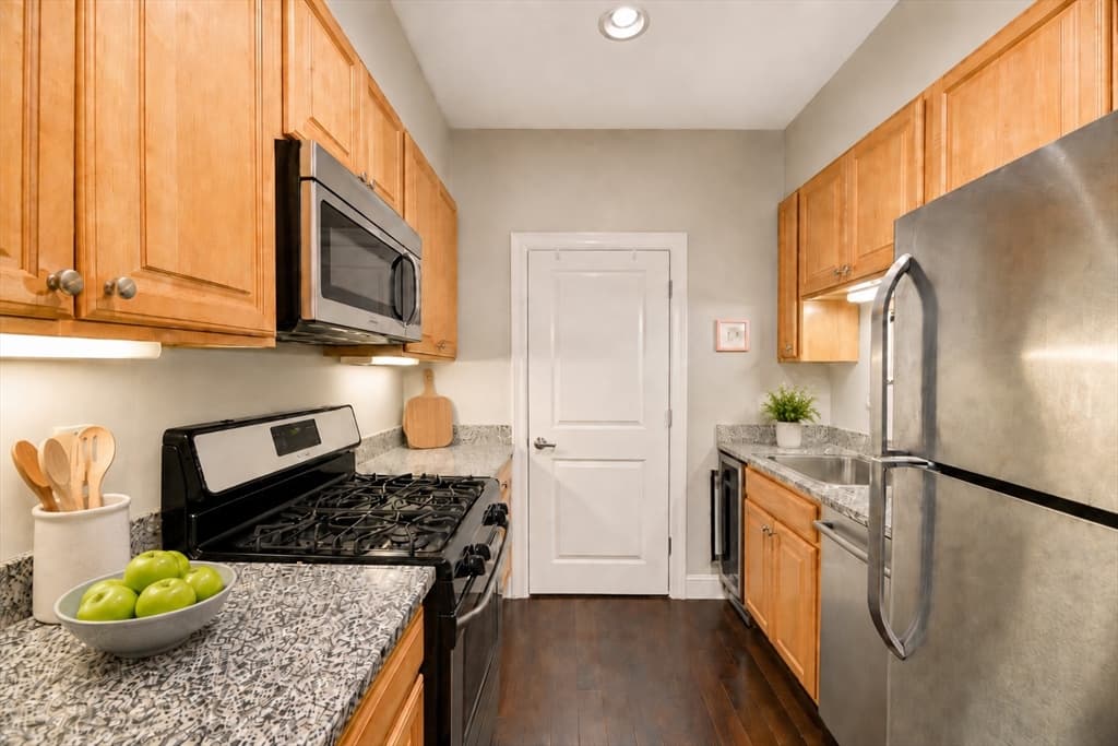 Condominium at 1721 Washington St # 201, Boston MA 02118, photo 6 of 16