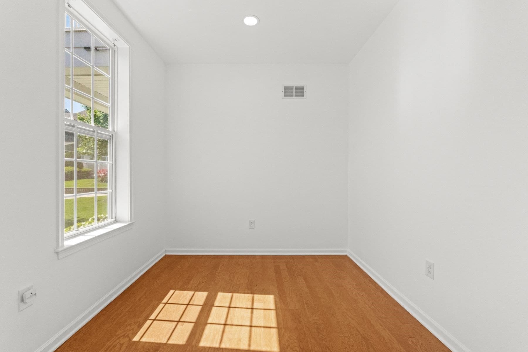 Condominium at 2106 Simeon Howard Way # 2106, Westborough MA 01581, photo 22 of 32