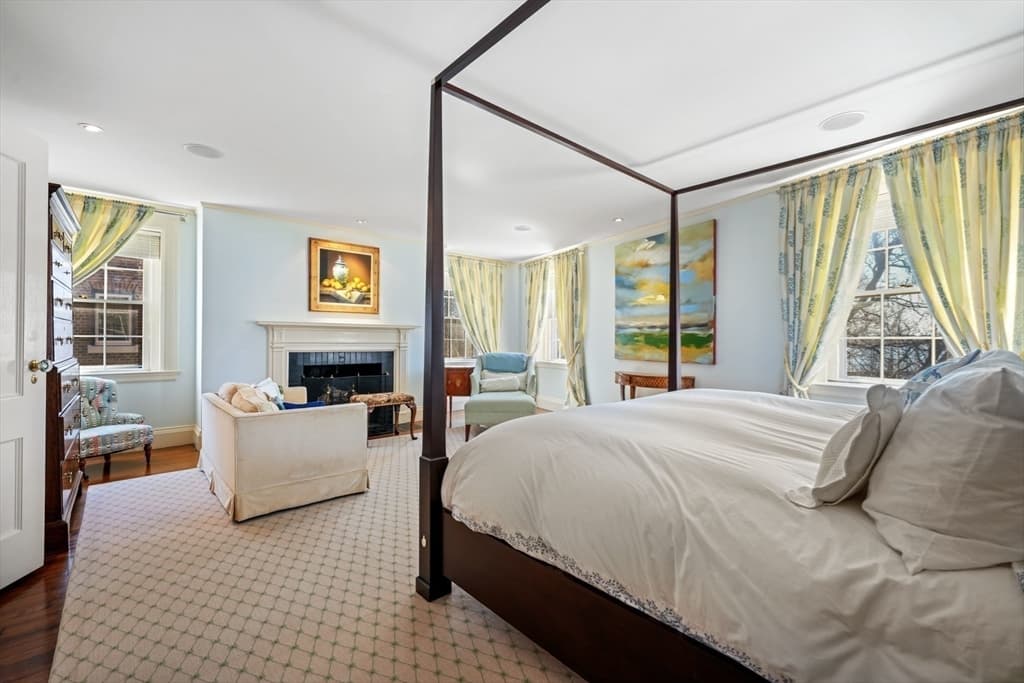 Single Family Residence at 1 West Hill Place, Boston MA 02114, photo 13 of 22