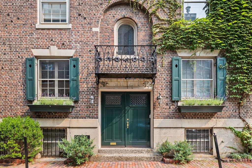 Single Family Residence at 1 West Hill Place, Boston MA 02114, photo 21 of 22