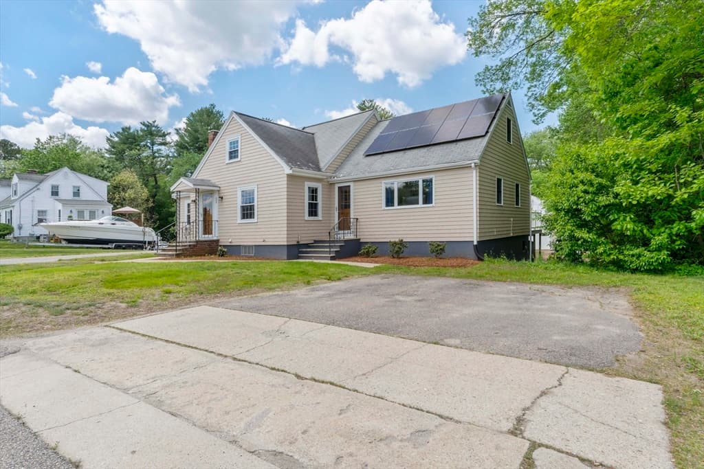 Commercial Sale at 238 Lake St, Bellingham MA 02019, photo 2 of 39