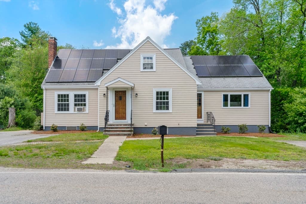 238 Lake St, Bellingham MA 02019