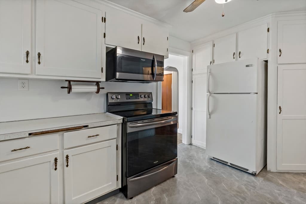 Commercial Sale at 238 Lake St, Bellingham MA 02019, photo 8 of 39
