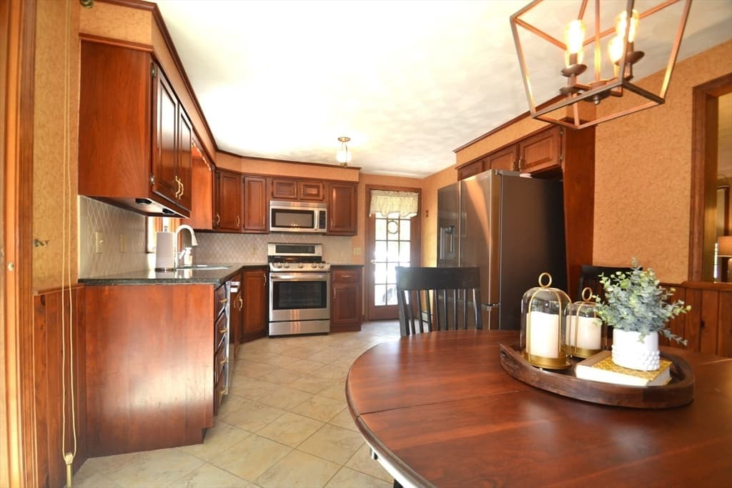 18 Bennett Rd, Rochester MA 02770 photo 6