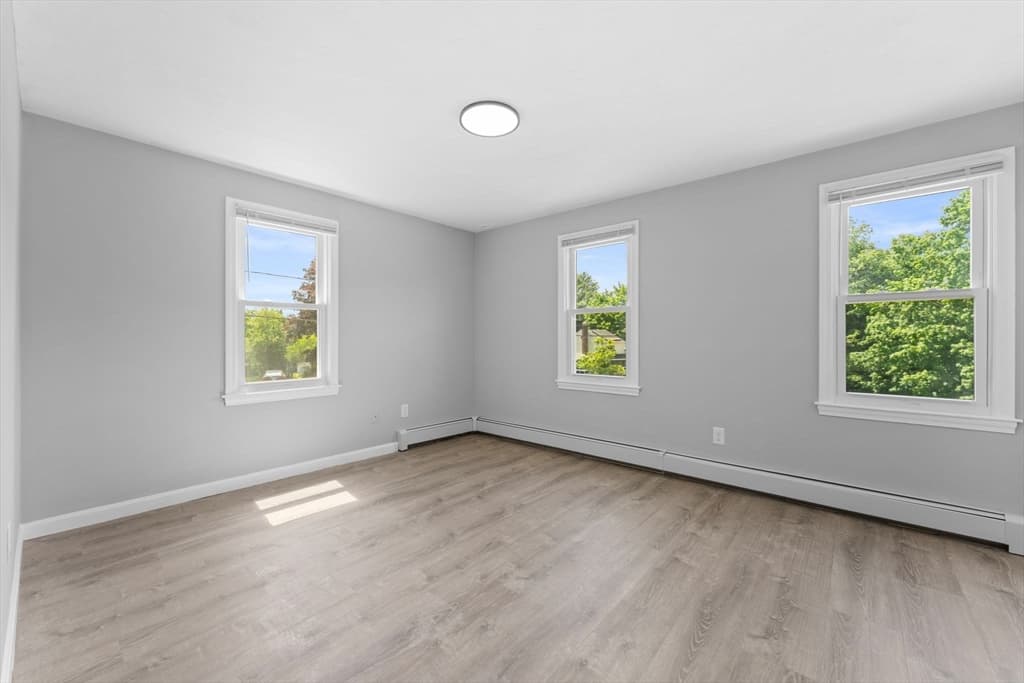 Single Family Residence at 5 Tuckoosa Cir, Bridgewater MA 02324, photo 25 of 37