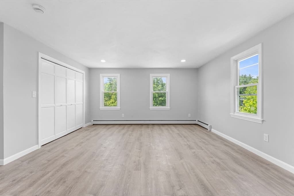 Single Family Residence at 5 Tuckoosa Cir, Bridgewater MA 02324, photo 21 of 37