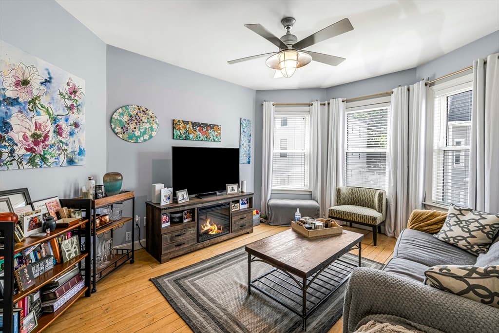 Condominium at 38 Woodward St # 2, Boston MA 02127, photo 4 of 12