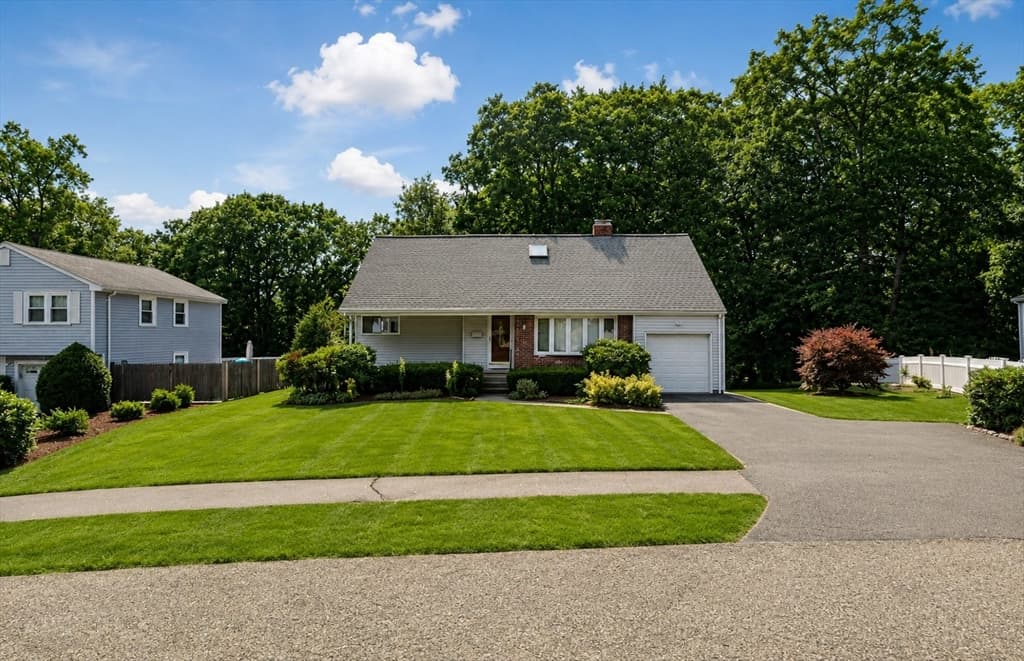 17 Retrop Rd, Natick MA 01760