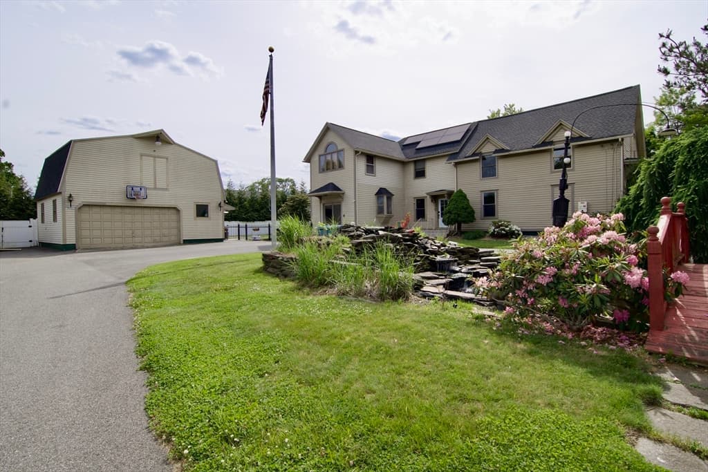 597 Chapin St, Ludlow MA 01056