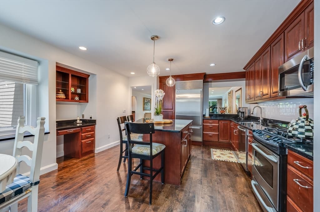 Condominium at 439 Dedham St # C, Newton MA 02459, photo 8 of 28