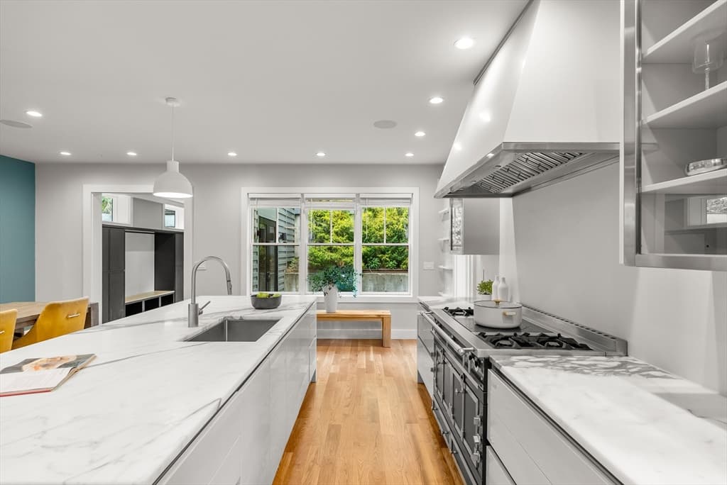 24 Sigourney St # 2, Boston MA 02130 photo 12