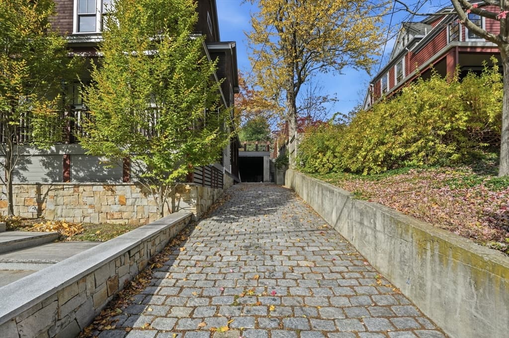 24 Sigourney St # 2, Boston MA 02130 photo 38