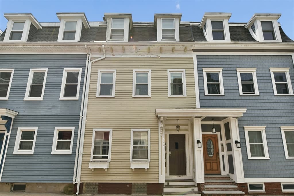 253 Gold St # 2, Boston MA 02127