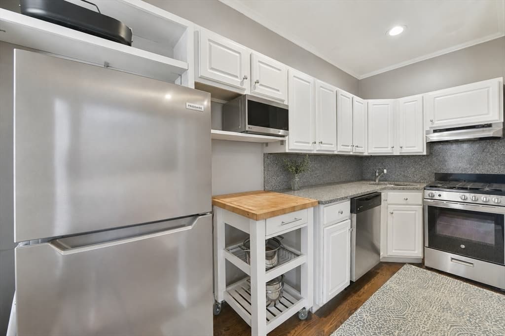 Condominium at 253 Gold St # 2, Boston MA 02127, Boston, photo 5 of 10