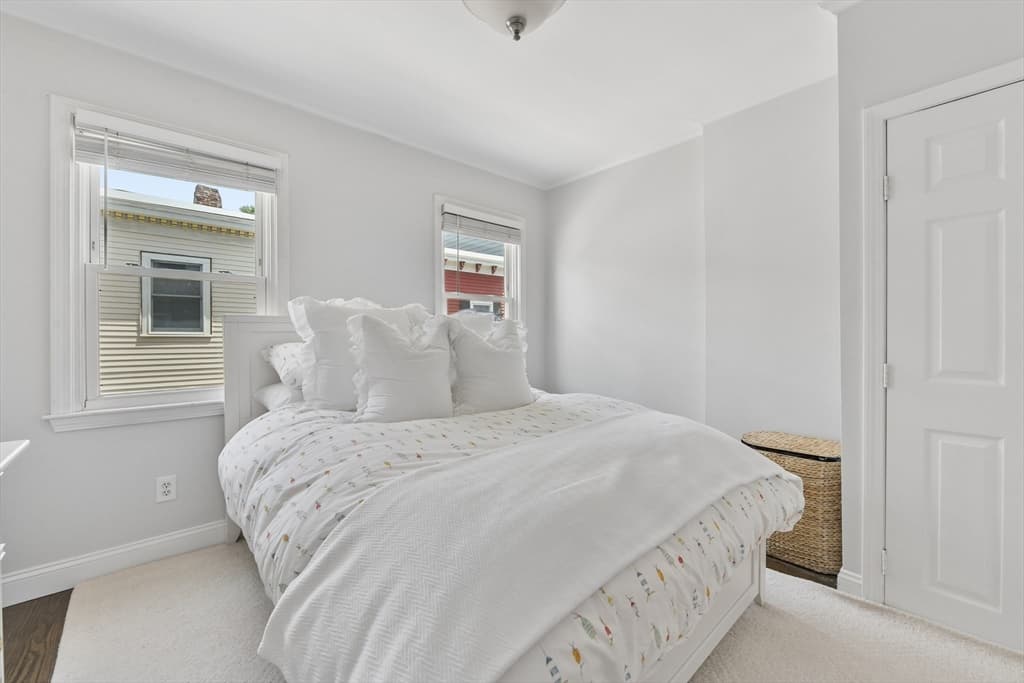 Condominium at 253 Gold St # 2, Boston MA 02127, Boston, photo 8 of 10