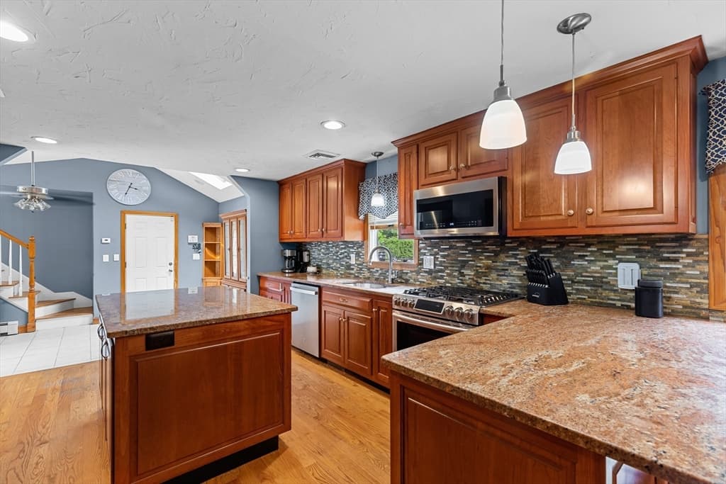 Single Family Residence at 244-244A Holmes St, Halifax MA 02338, Halifax, photo 20 of 42