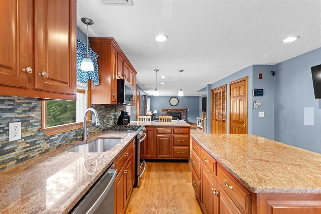 Single Family Residence at 244-244A Holmes St, Halifax MA 02338, Halifax, photo 18 of 42