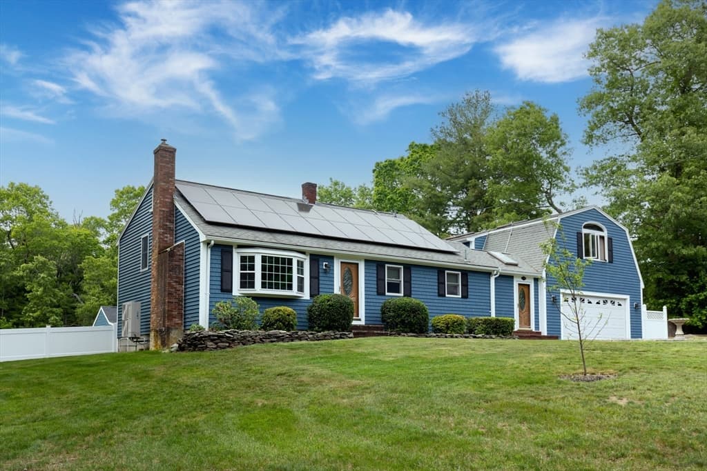 Single Family Residence at 244-244A Holmes St, Halifax MA 02338, Halifax, photo 4 of 42