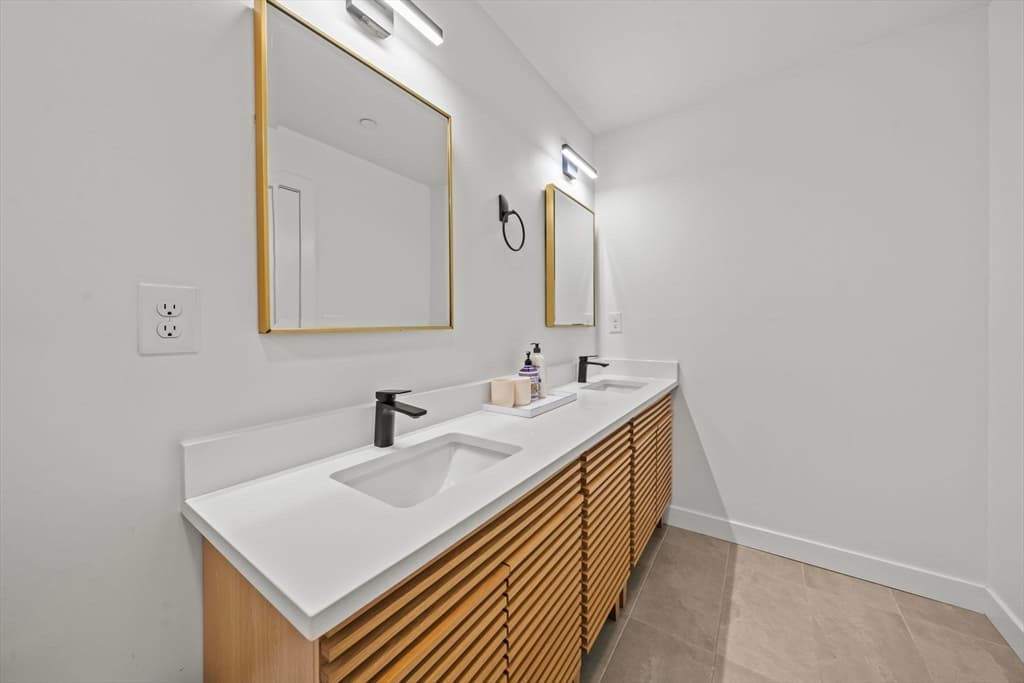 Condominium at 43 Withington St # 3, Boston MA 02124, Boston, photo 18 of 24
