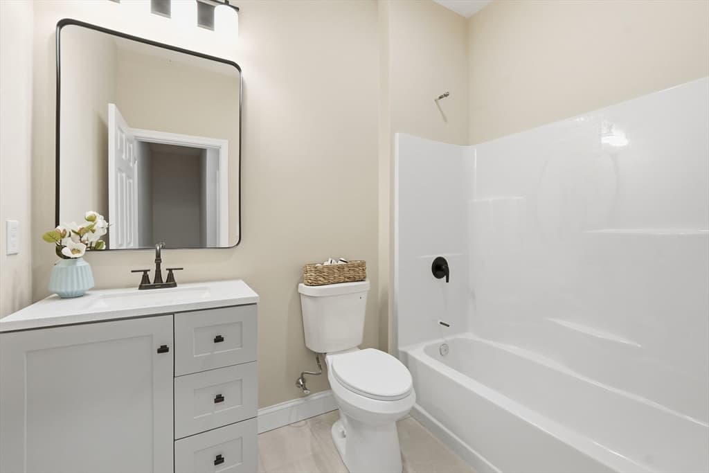 Single Family Residence at 330 Leicester St, Auburn MA 01501, photo 23 of 28