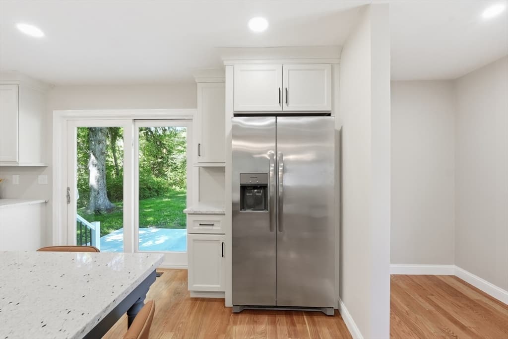Single Family Residence at 330 Leicester St, Auburn MA 01501, photo 12 of 28