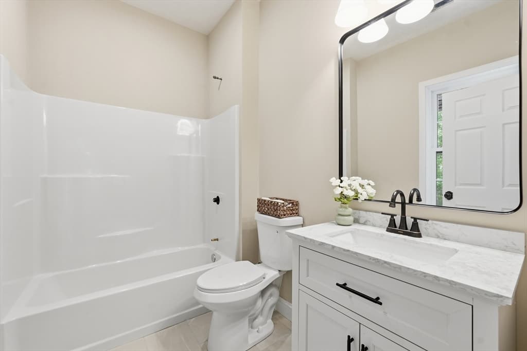 Single Family Residence at 330 Leicester St, Auburn MA 01501, photo 21 of 28