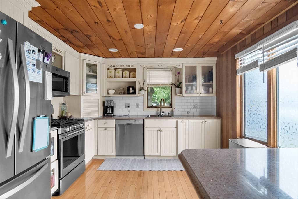 Single Family Residence at 628 Broadway - Aka Ward Ter, Lynnfield MA 01940, photo 10 of 42