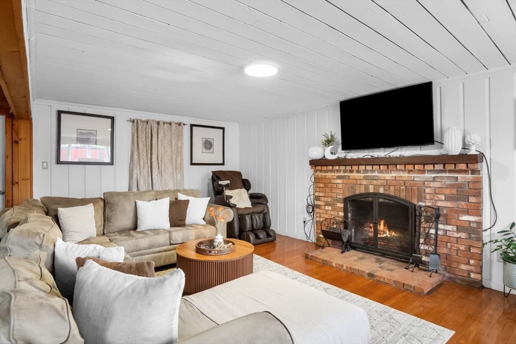 Single Family Residence at 628 Broadway - Aka Ward Ter, Lynnfield MA 01940, photo 18 of 42
