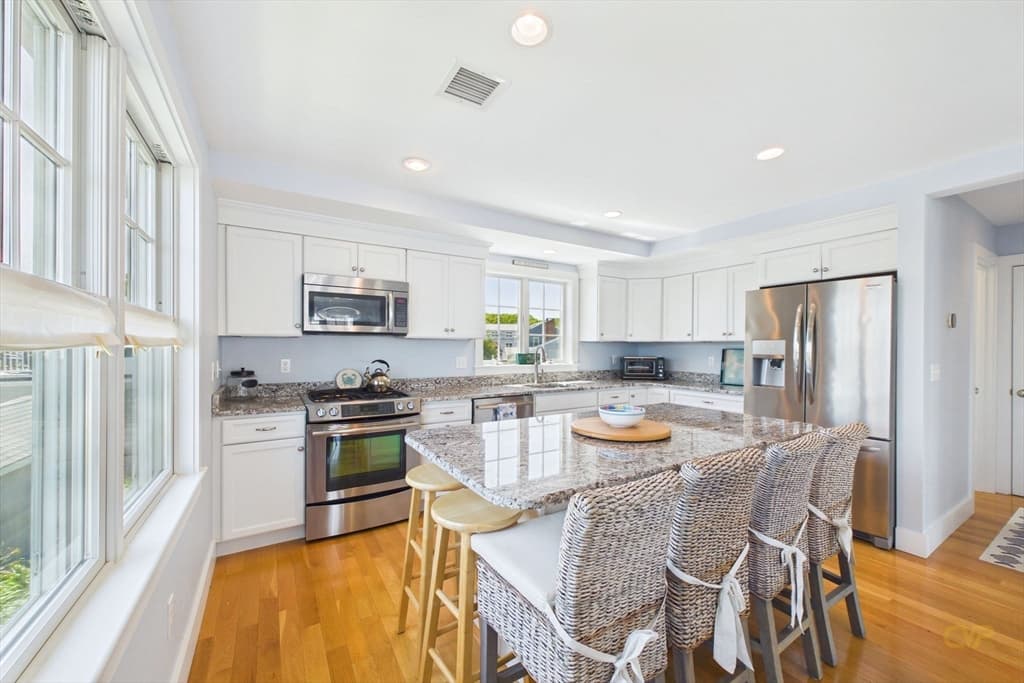 35 Shore Dr, Mattapoisett MA 02739 photo 12