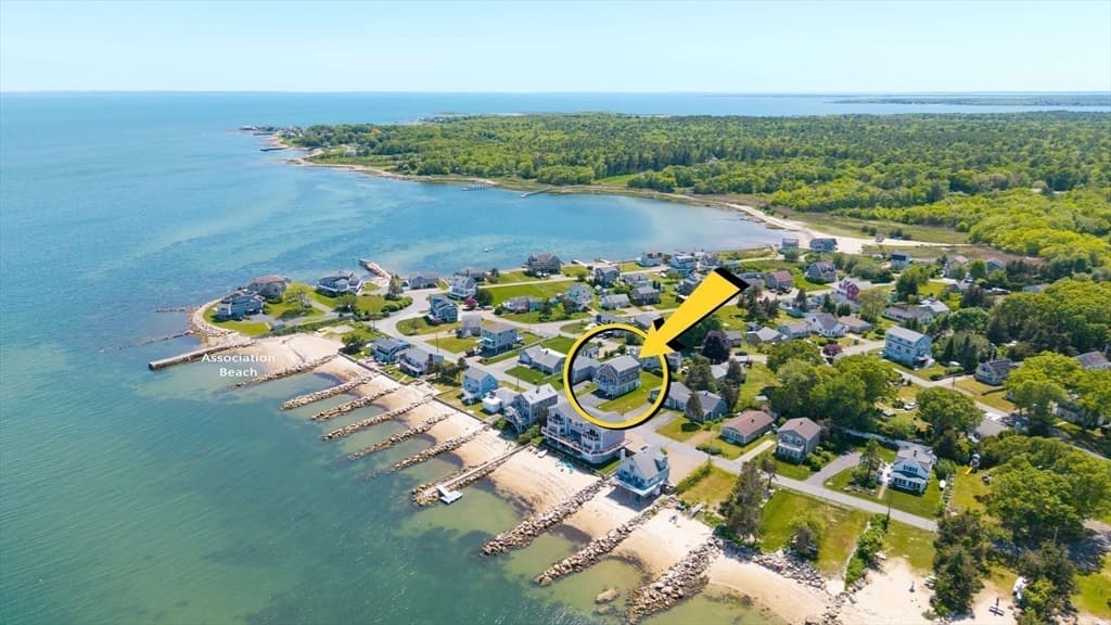 35 Shore Dr, Mattapoisett MA 02739