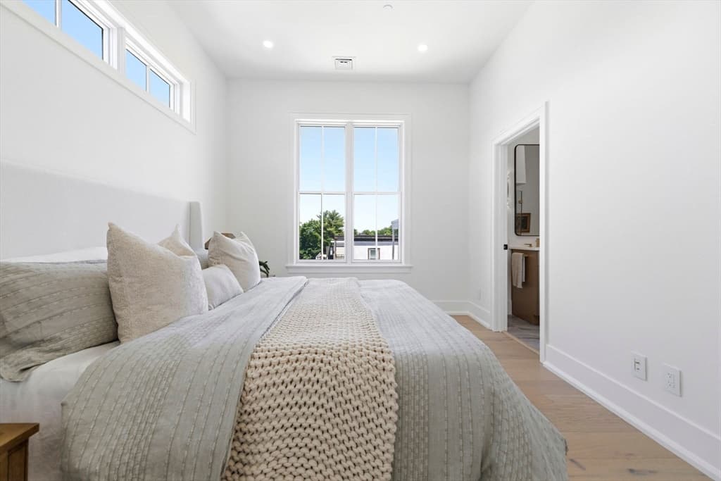 Condominium at 4471 Washington St # 8, Boston MA 02131, Boston, photo 16 of 30