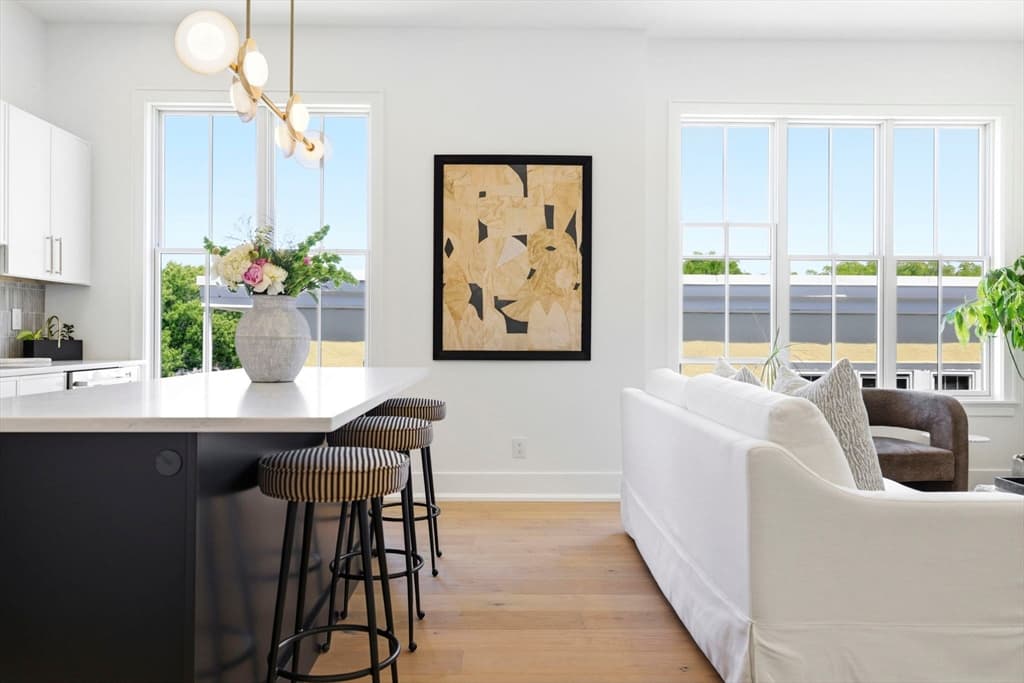 Condominium at 4471 Washington St # 8, Boston MA 02131, Boston, photo 8 of 30