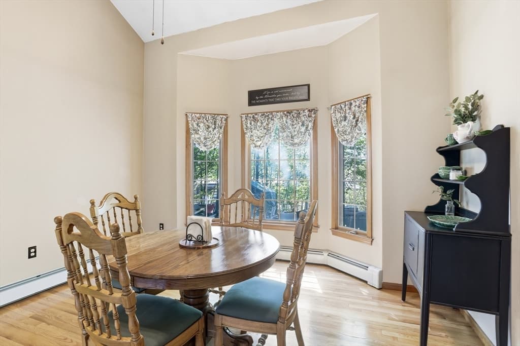25 Thomas Pl, Leominster MA 01453 photo 13