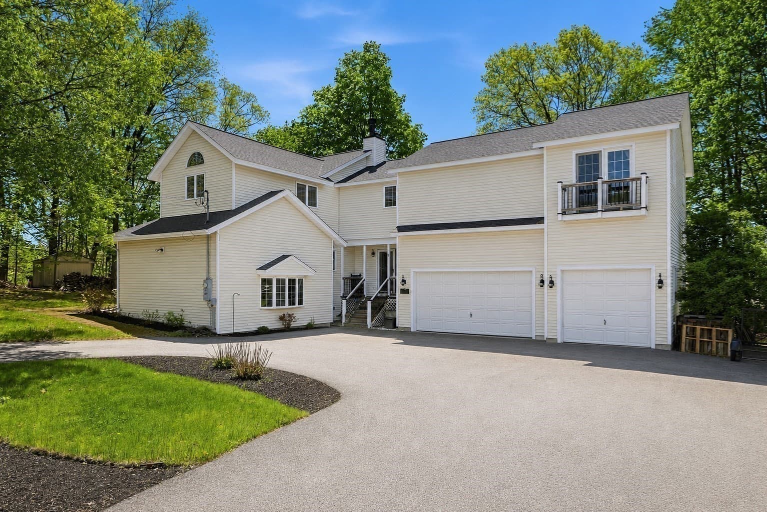 25 Thomas Pl, Leominster MA 01453