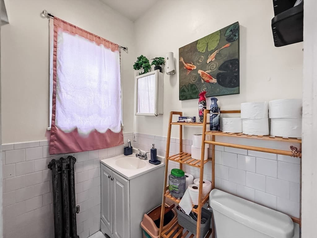 3 Family at 17-19 Acorn St, Lynn MA 01902, photo 12 of 39