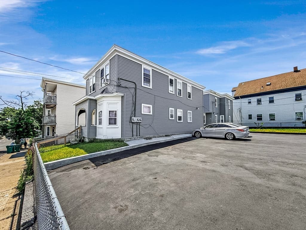 3 Family at 17-19 Acorn St, Lynn MA 01902, photo 35 of 39
