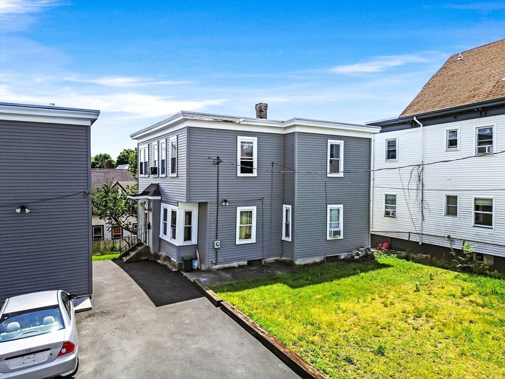3 Family at 17-19 Acorn St, Lynn MA 01902, photo 4 of 39
